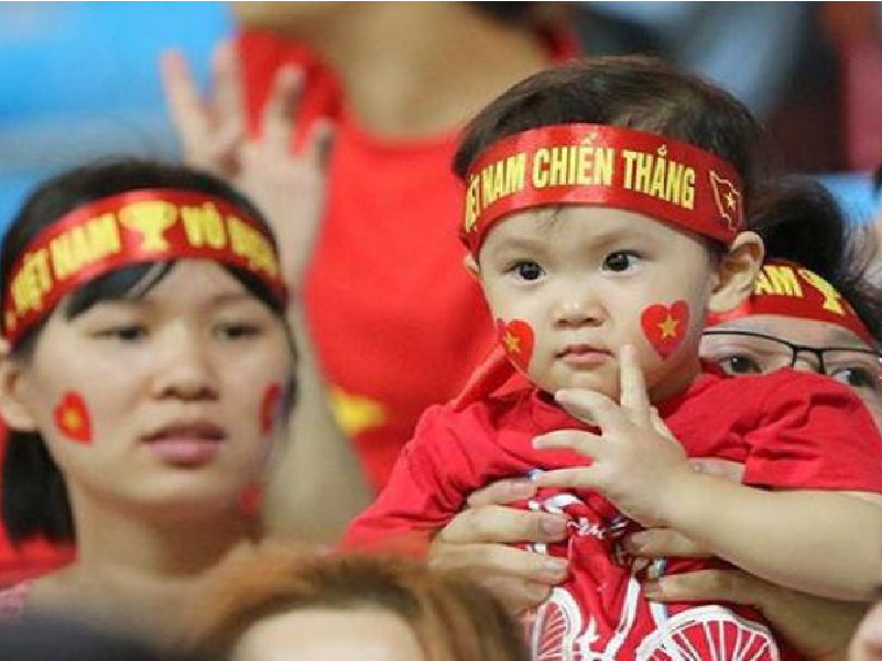 Giá in băng rôn đeo đầu