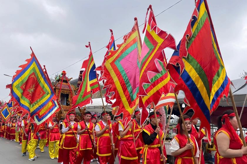 Cờ thần cho lễ rước – Xưởng in cờ HOÀNG GIA Hà Nội