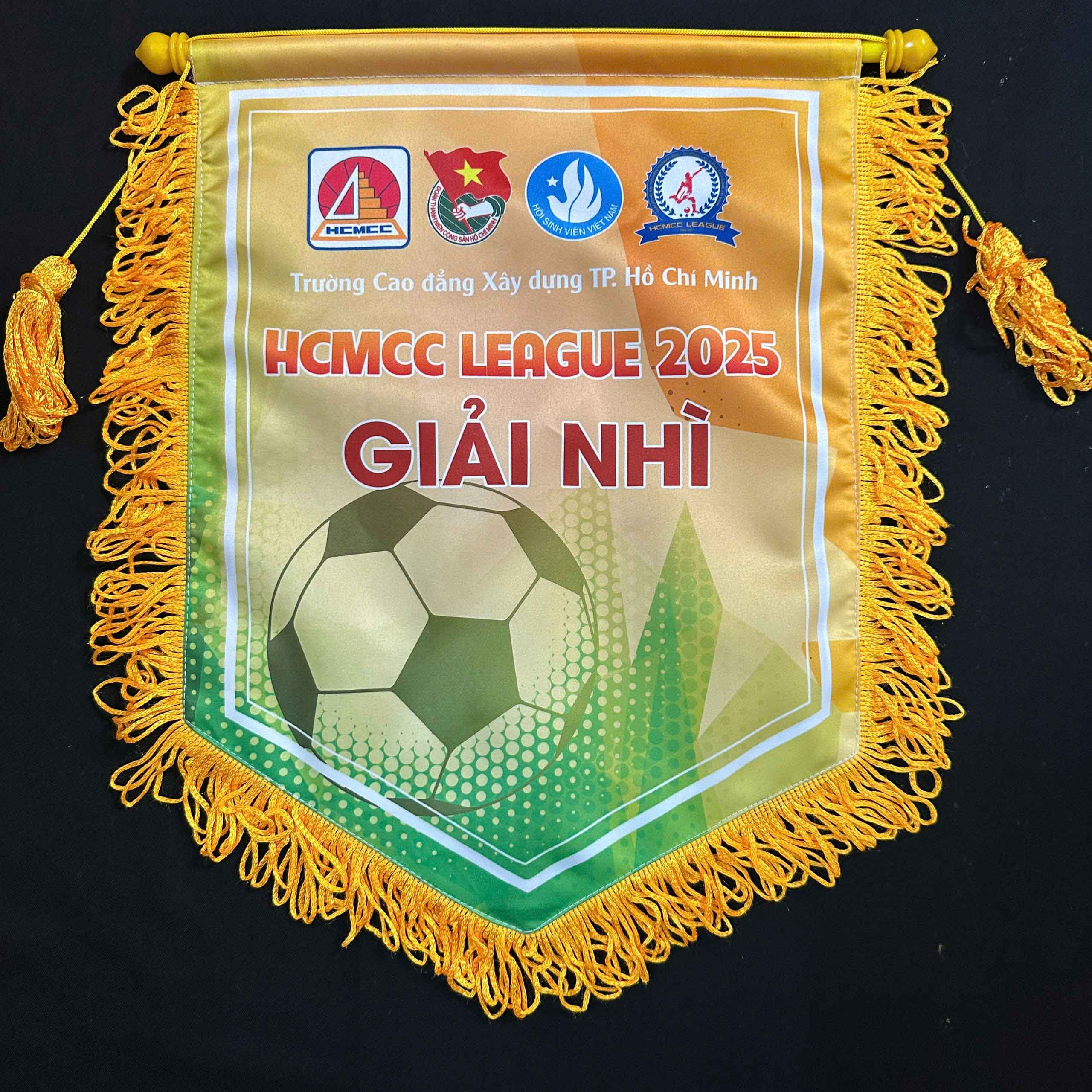 Kích thước cờ lưu niệm bóng đá