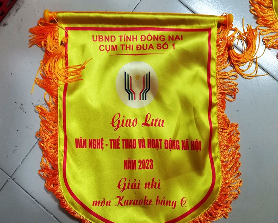 Cờ lưu niệm
