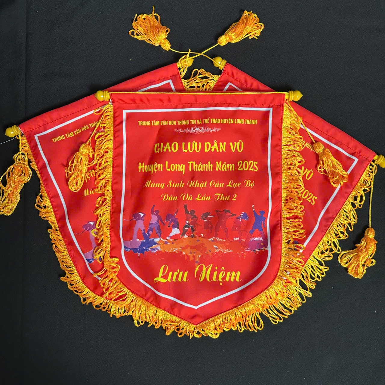 Cờ lưu niệm văn nghệ