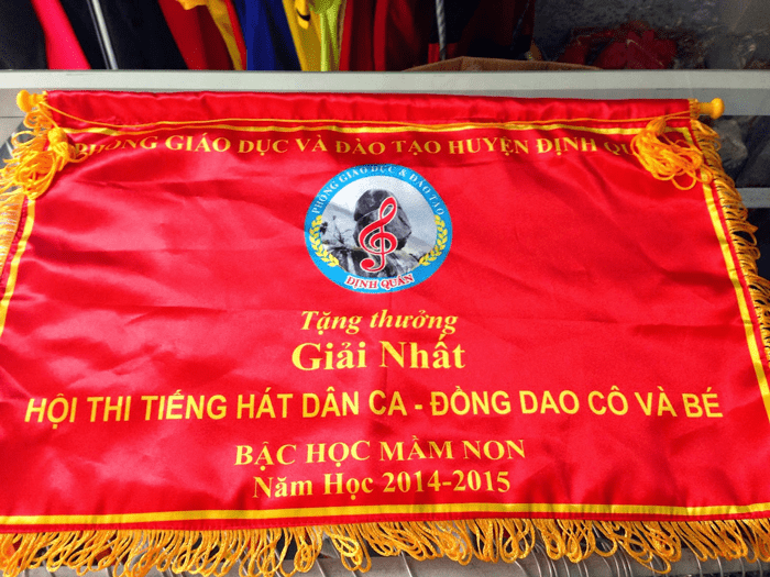 Cờ lưu niệm giải thể thao