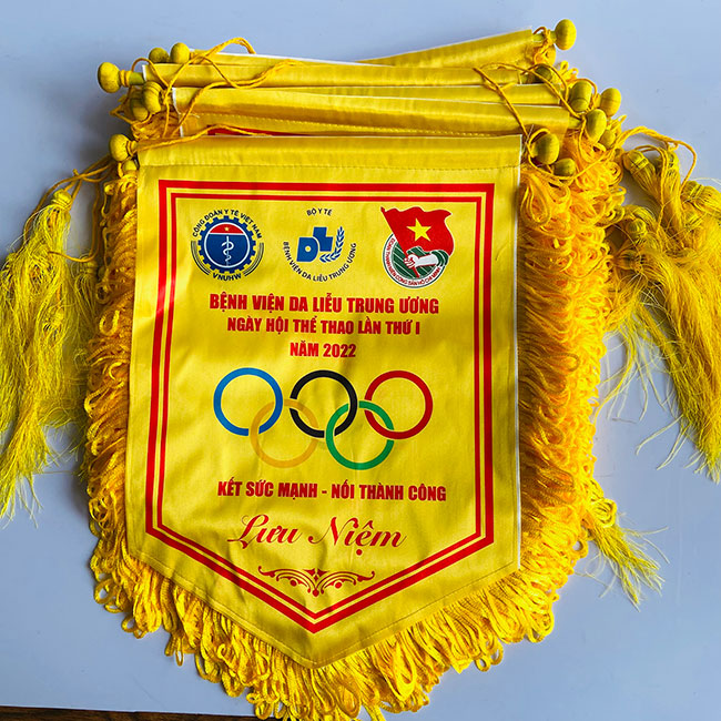 Cờ lưu niệm bao nhiêu tiền?