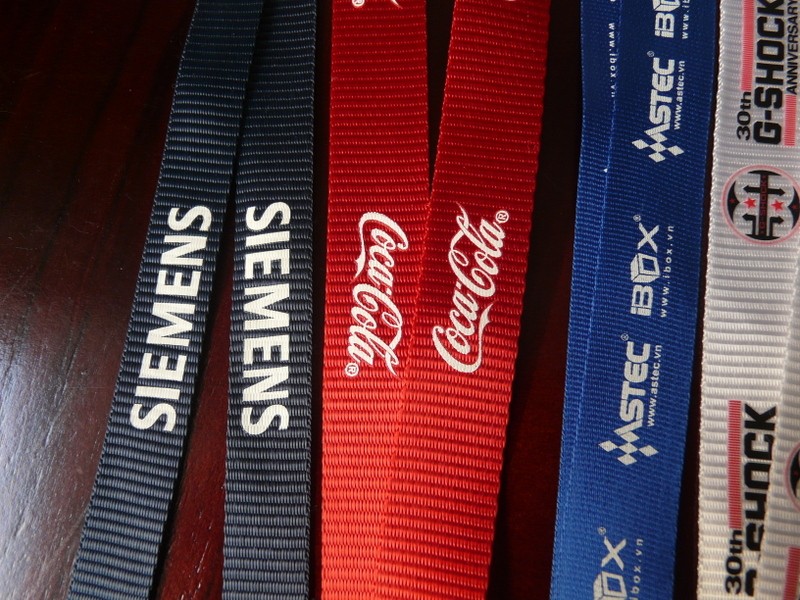 Giá lanyard