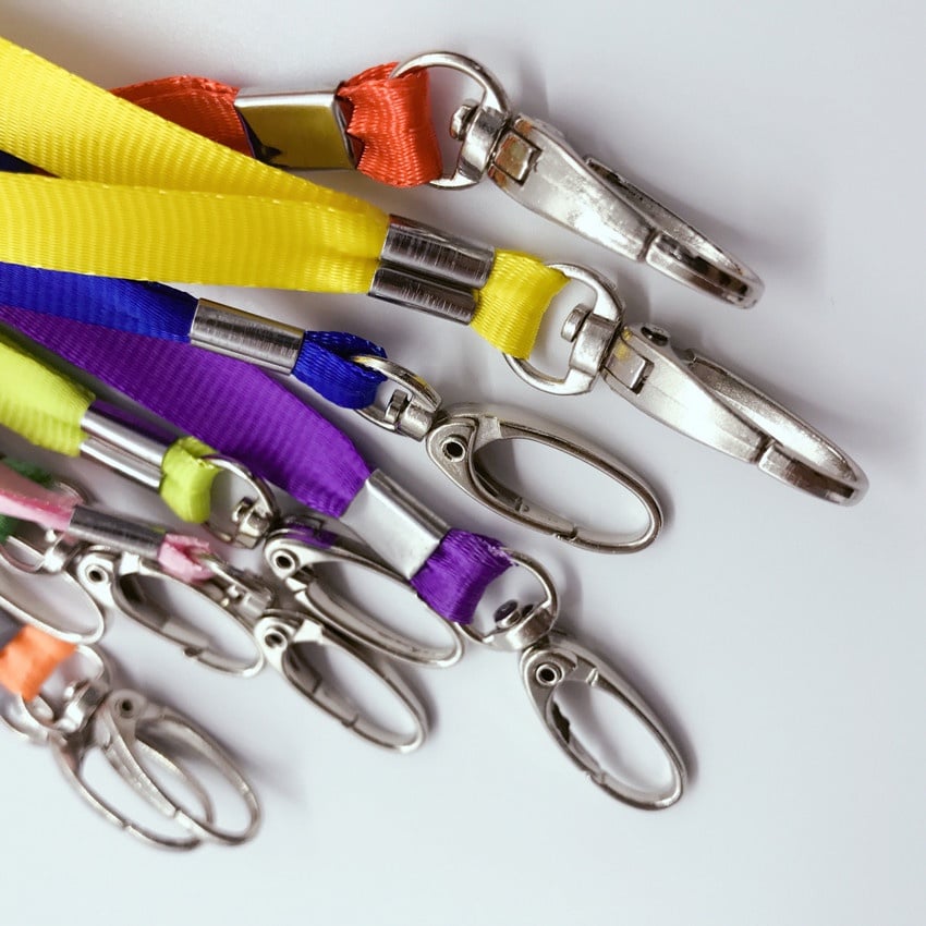 Dây đeo thẻ có móc cần gạt