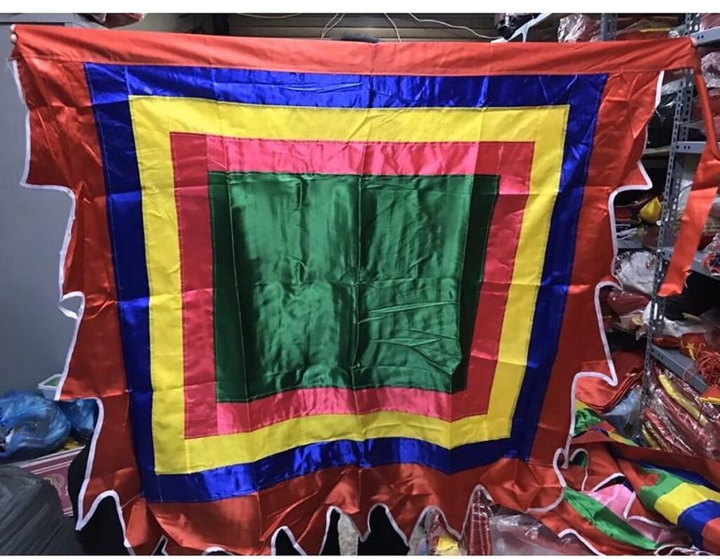 Cờ Thần Lễ Hội Đẹp – Xưởng In Cờ HOÀNG GIA Hà Nội