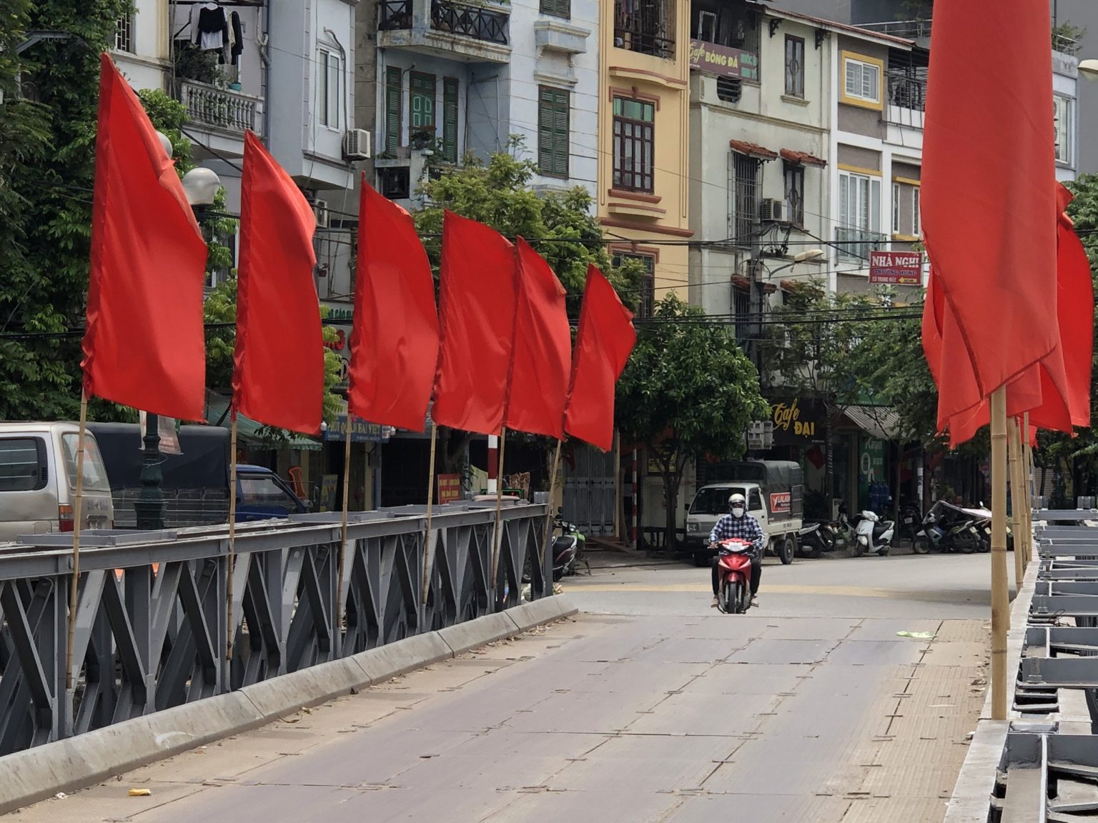 Xưởng In Cờ Hồng Kỳ Uy Tín Tại Hà Nội - HOÀNG GIA