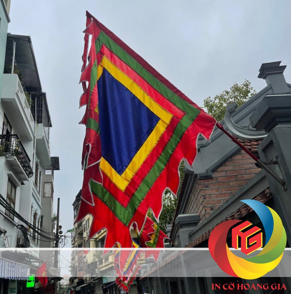 Cờ Thần Treo Cửa Đẹp – Xưởng In Cờ HOÀNG GIA Hà Nội