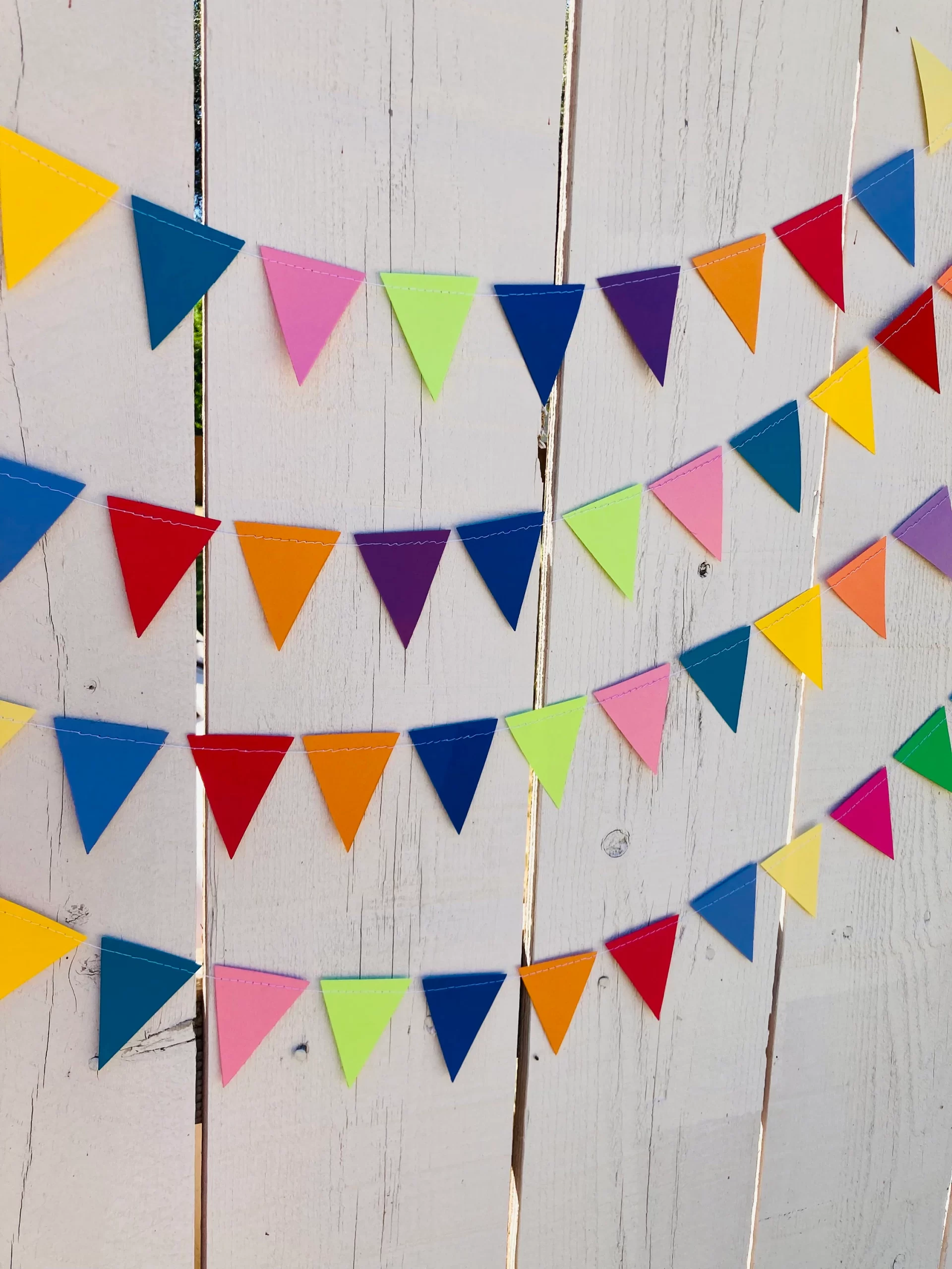 Cờ dây tam giác nhỏ – Xưởng in cờ HOÀNG GIA Hà Nội