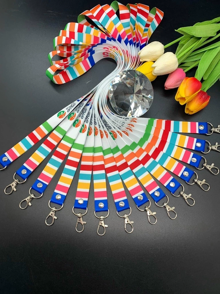 Đặt dây đeo thẻ