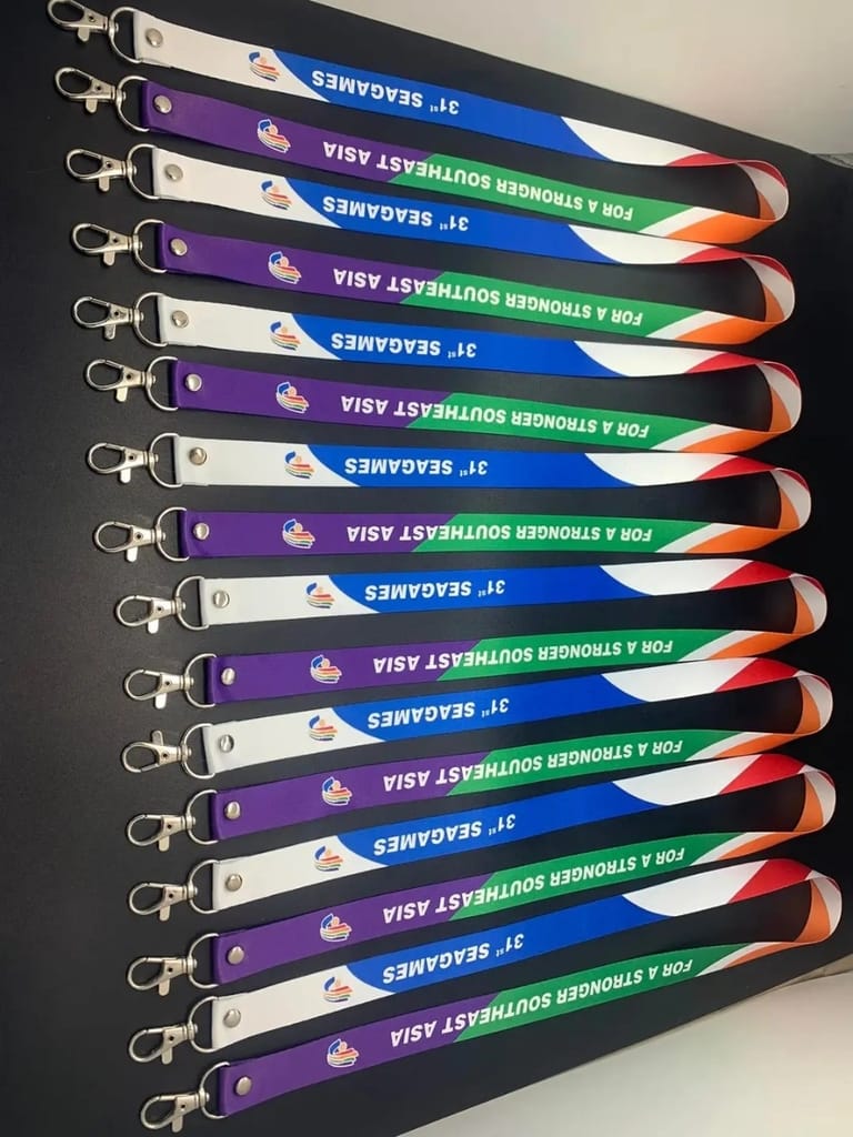 Dây đeo thẻ nhiều màu