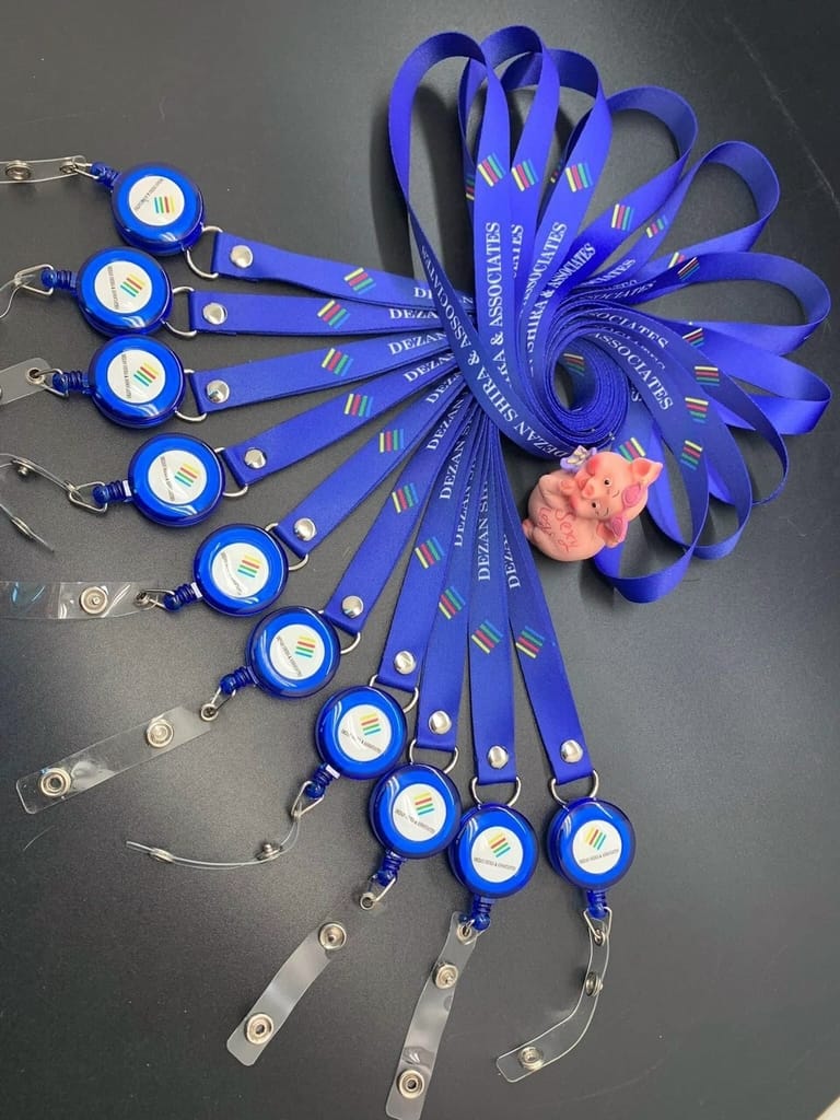 Dây đeo thẻ màu xanh dương