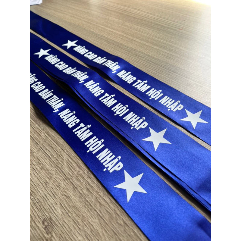 Mua băng rôn đeo đầu ở Hà Nội