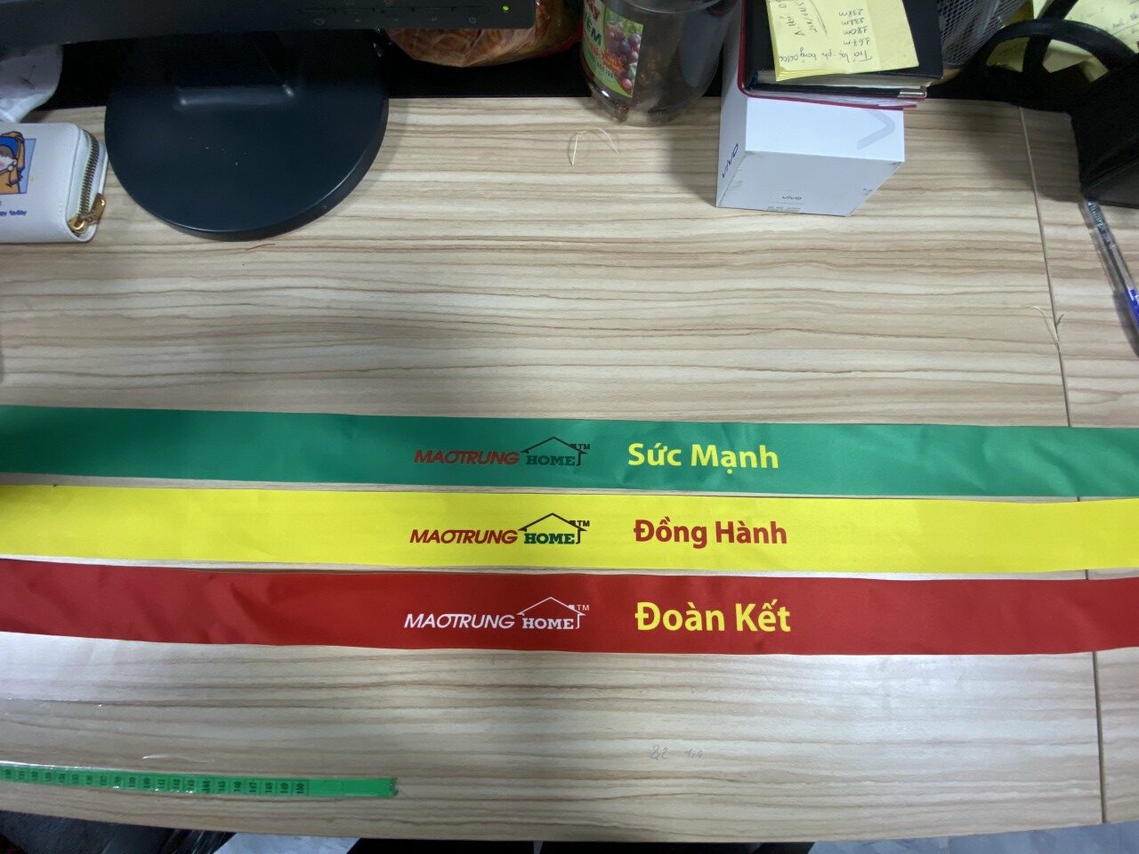 Băng rôn đeo đầu quảng cáo