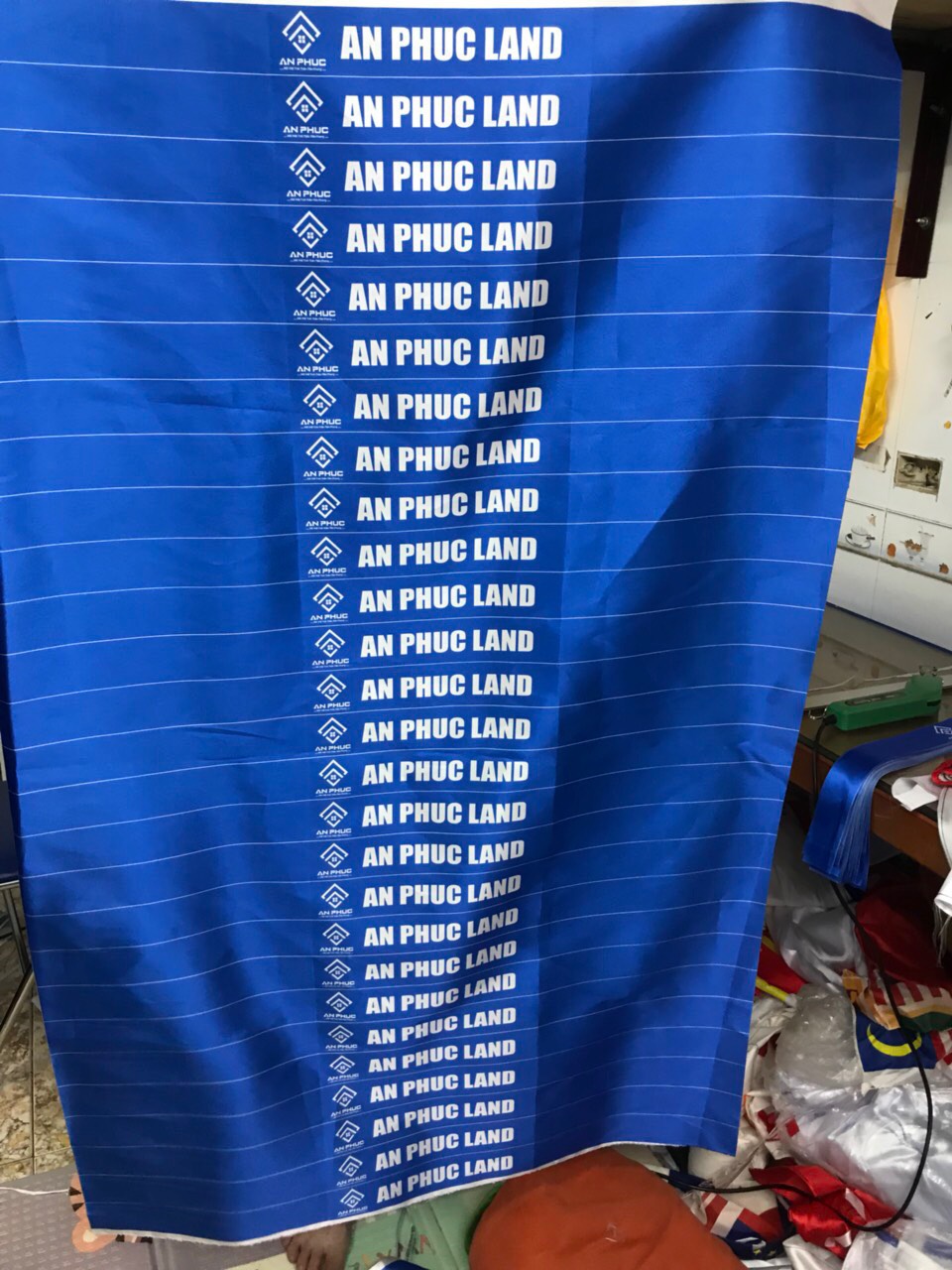 Băng rôn đeo đầu in logo công ty