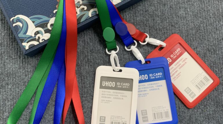 Dây đeo thẻ công ty