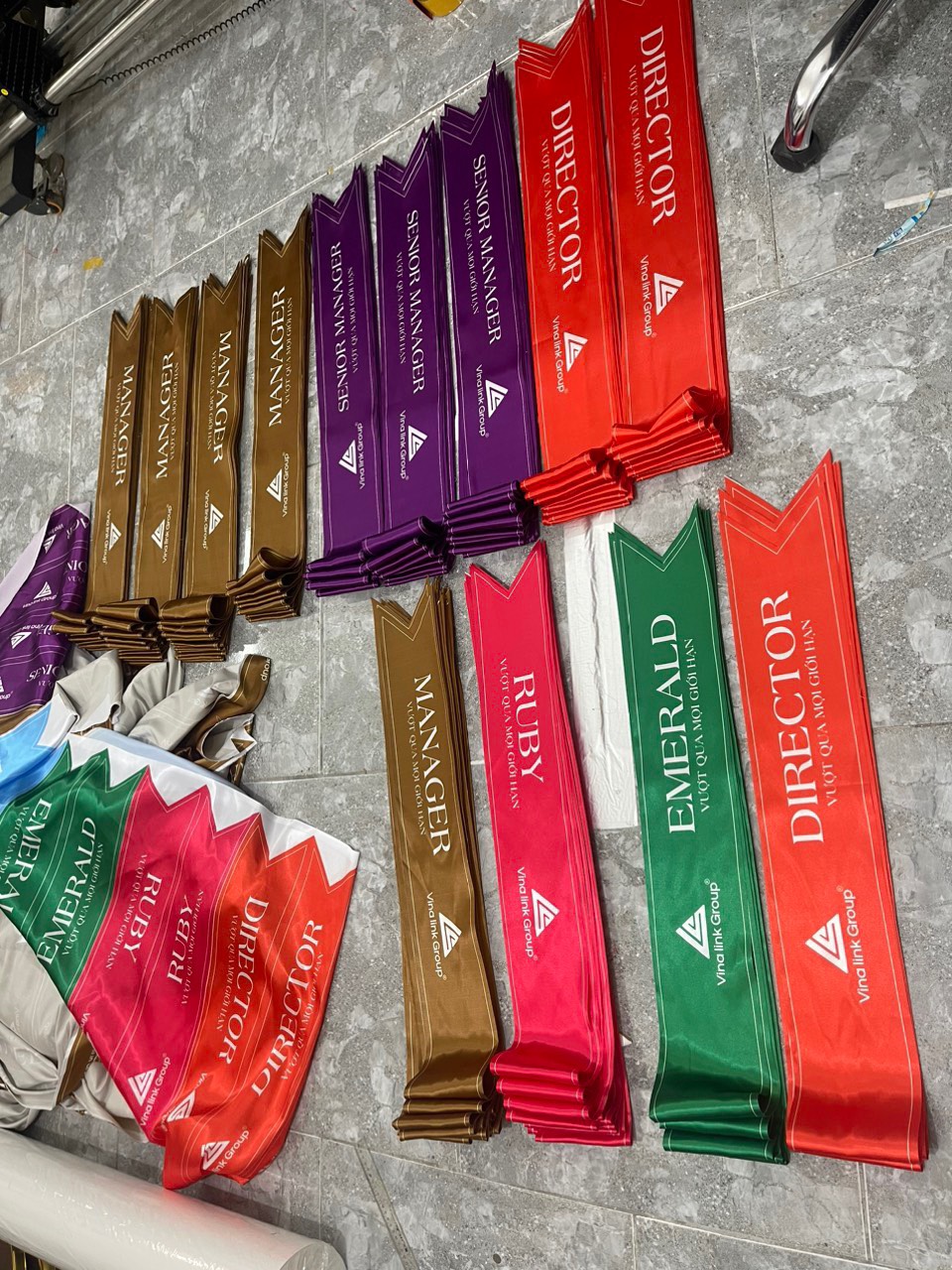 Băng hoa hậu đeo