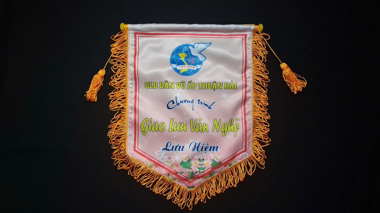Cờ lưu niệm giao lưu văn nghệ