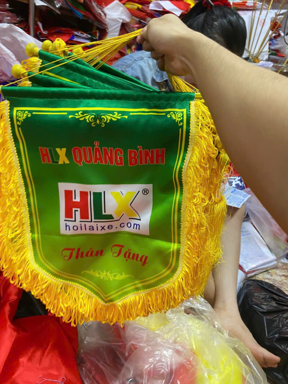 Cờ lưu niệm hội thi