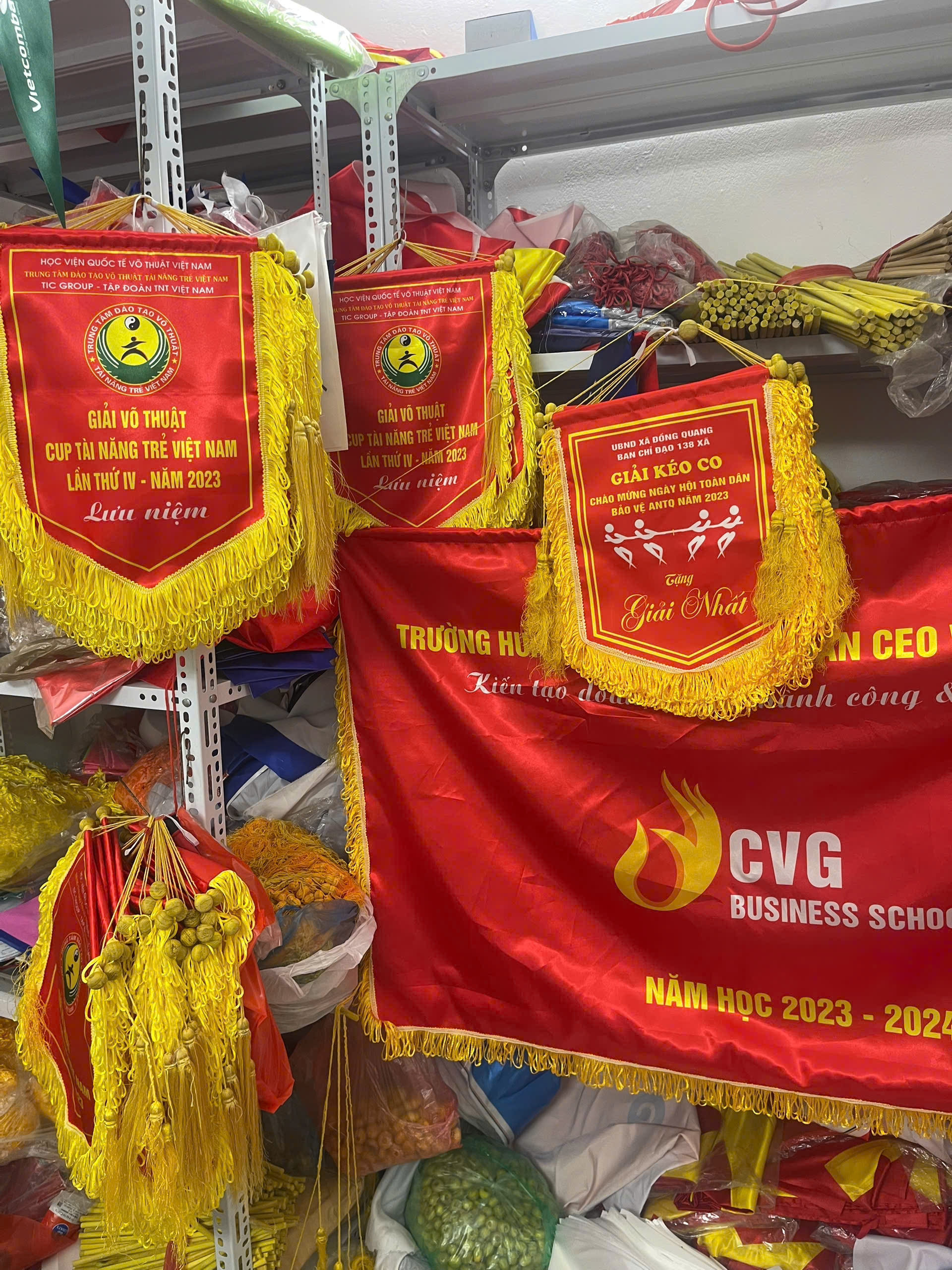 Các mẫu cờ lưu niệm