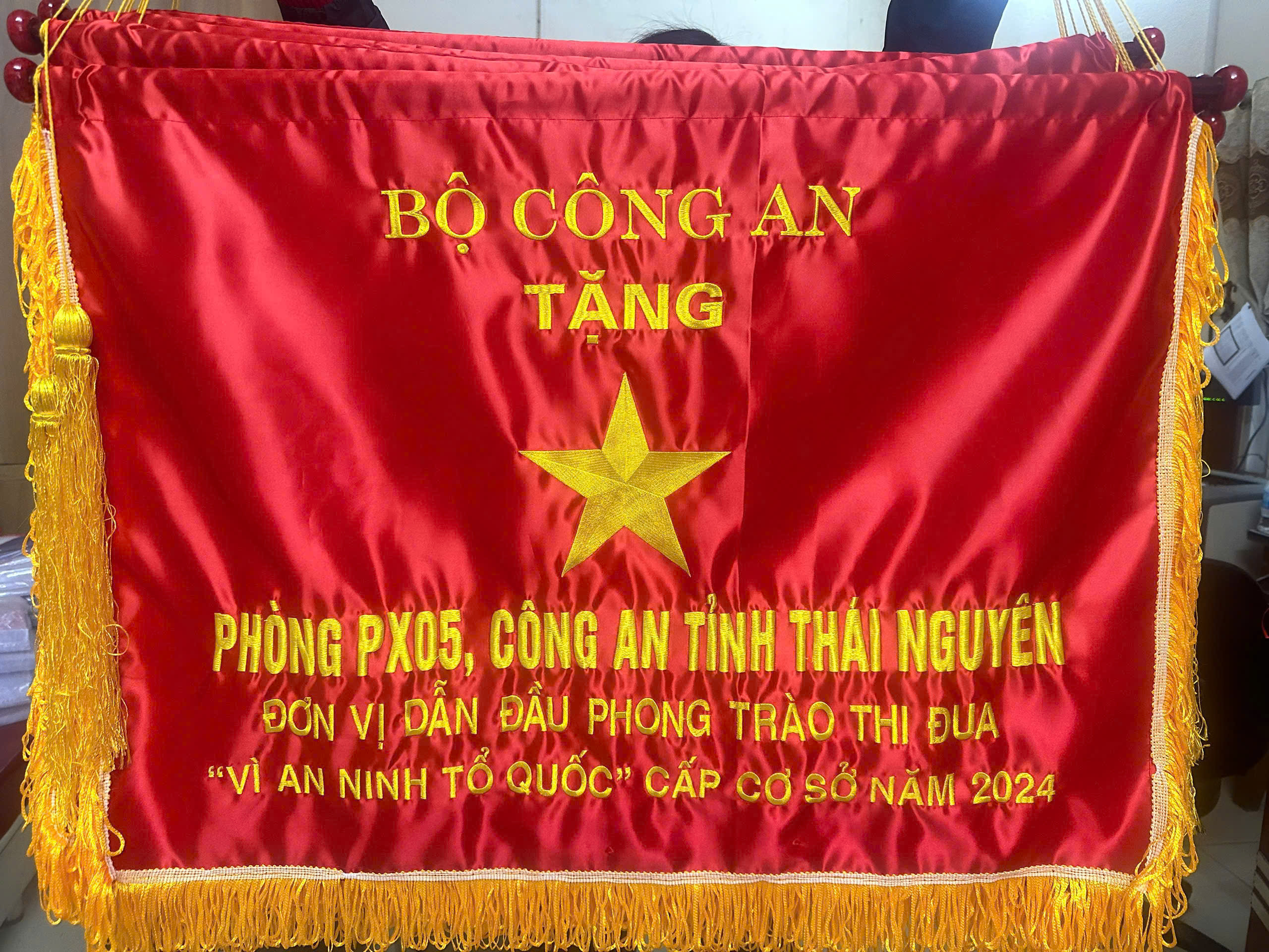 Cờ lưu niệm chữ nhật